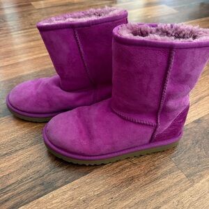 Kids Ugg purple boots size 4